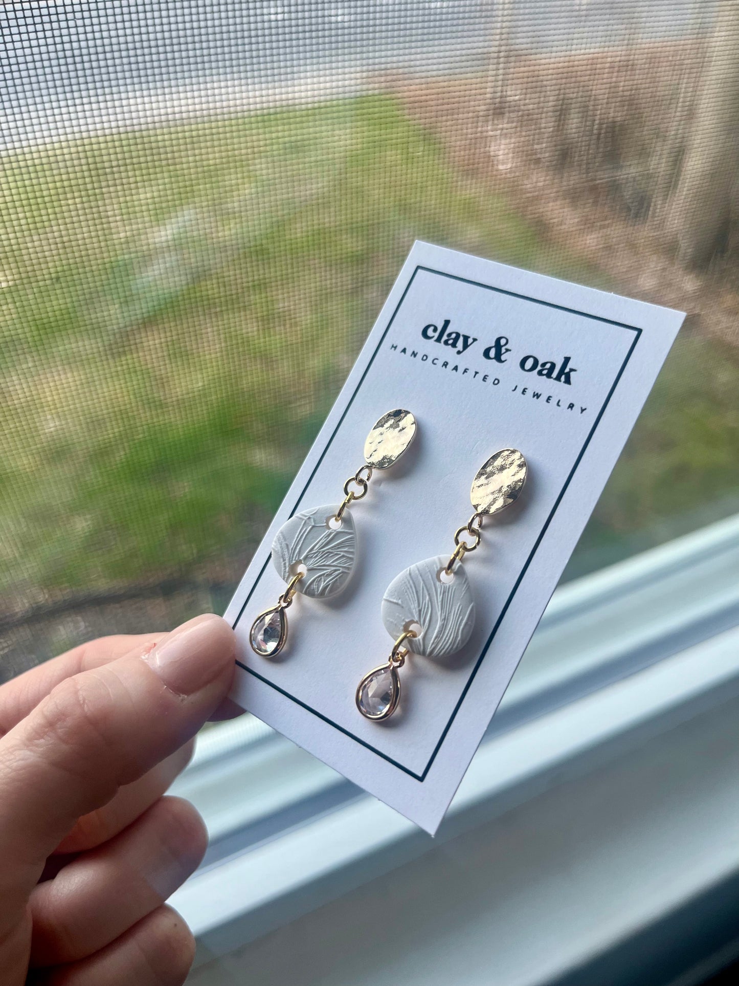 Clean Aesthetic Dangle