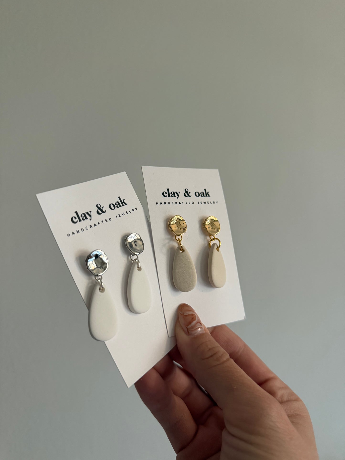 Simple White & Beige
