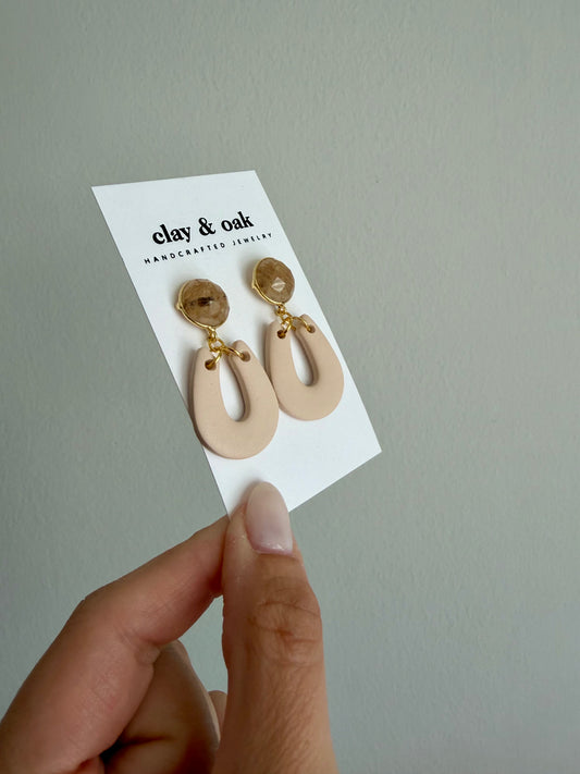 Peachy Nude Horseshoe
